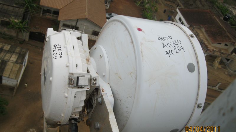 Microwave antenna installation and maintenance at tower site